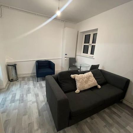 Lovely Spacious Entire 1 Bedroom Apartment - New Management Λονδίνο Εξωτερικό φωτογραφία